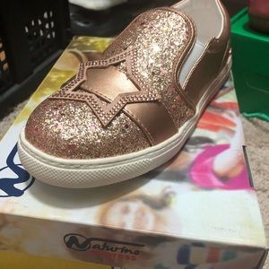 BNIB Girls Naturino slip on sneaker size 2